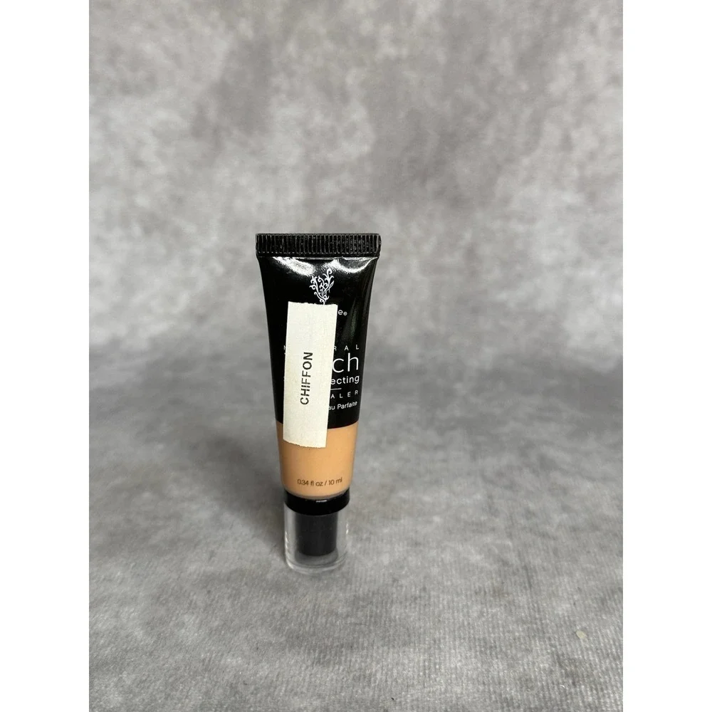 Younique Mineral Touch Skin Perfecting Concealer .34oz/10ml Chiffon New